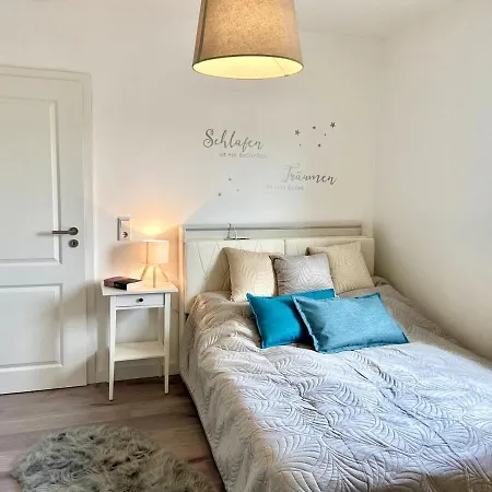 Chic & Cozy 2 Bedroom In Bielefeld, 64 M2 شقة