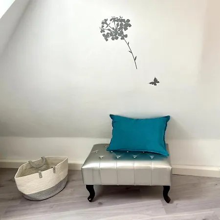 Chic & Cozy 2 Bedroom In Bielefeld, 64 M2 アパート *