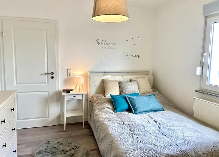 Chic & Cozy 2 Bedroom In Bielefeld, 64 M2 Appartement