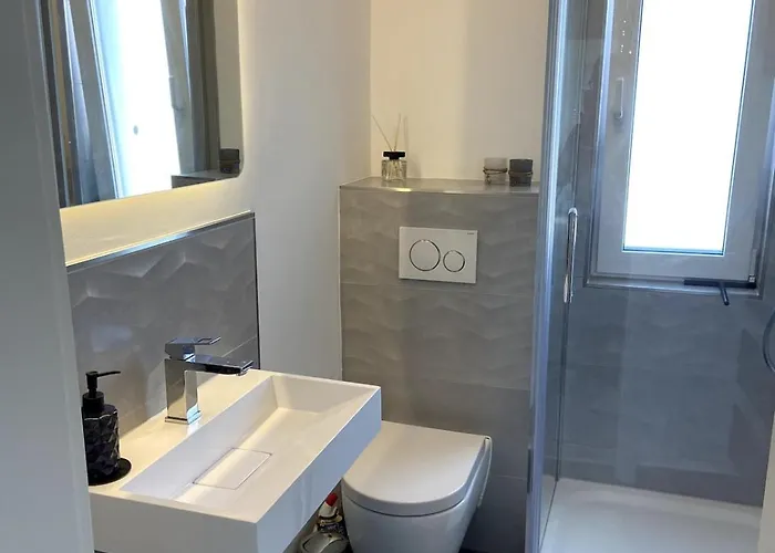 Chic & Cozy 2 Bedroom In Bielefeld, 64 M2 Appartement Bielefeld